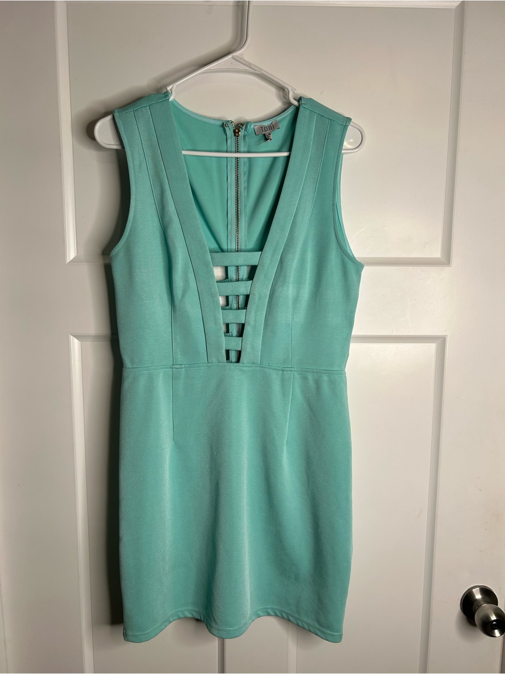 Tobi Women’s Size Large Mini Dress Mint Green Sleeveless Cutouts Sexy Club 3566
